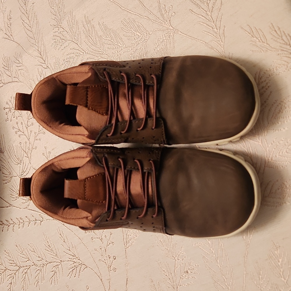 Boys size 2 shoes